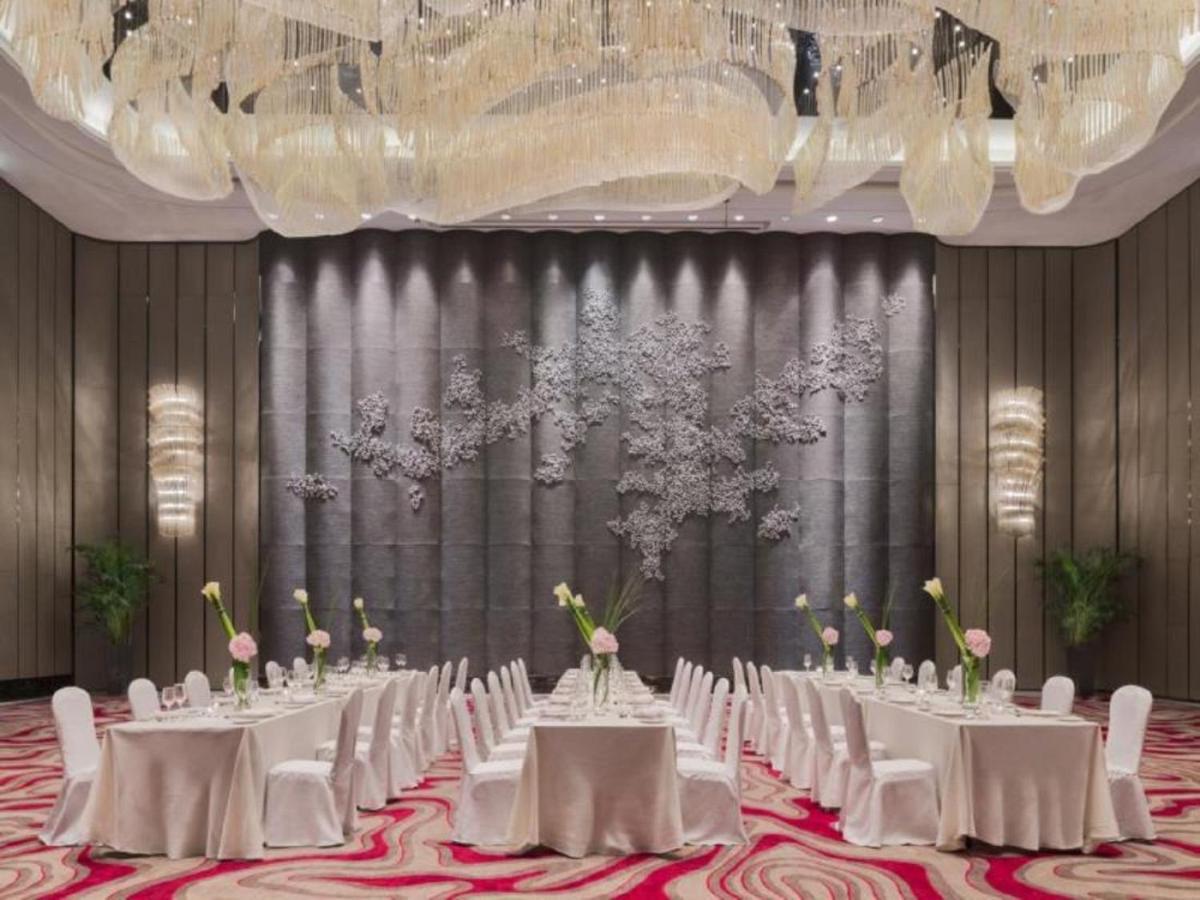 Wanda Realm Wuhan Exterior foto