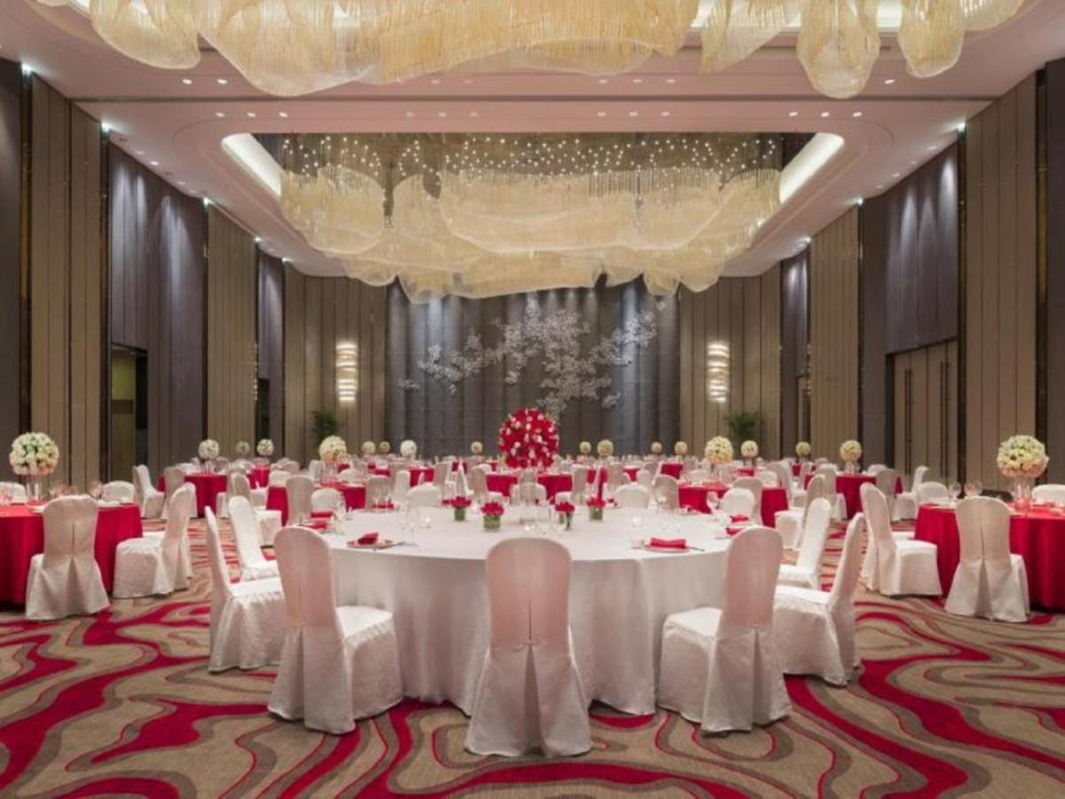 Wanda Realm Wuhan Exterior foto