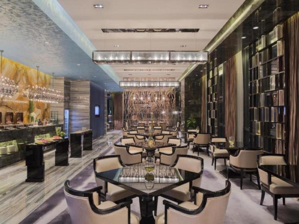Wanda Realm Wuhan Exterior foto